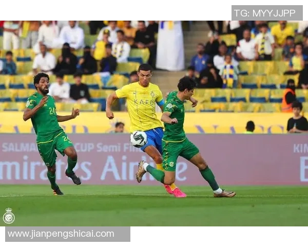 利雅得新月对阵达曼协作首发名单：努涅斯领衔特奥米林坐镇中场